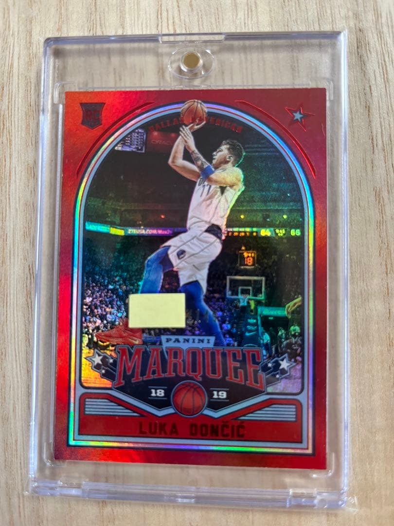 ルカ・ドンチッチ ルーキーカード シリアル入り