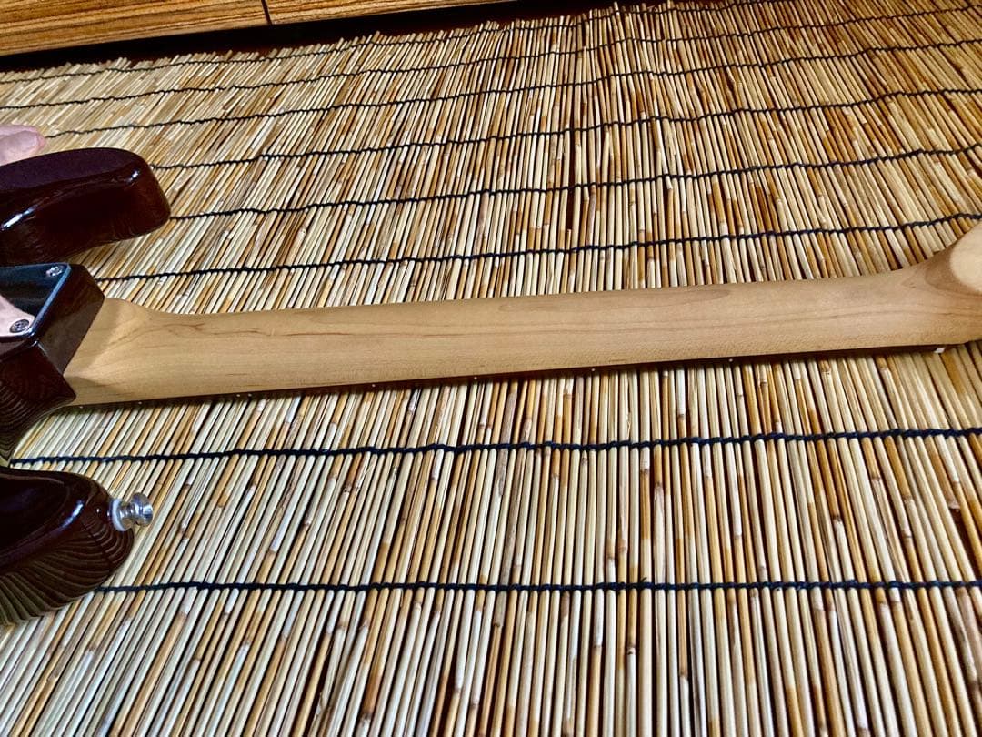 ☆値下決断　珍品美品　モディファイして新機能満載　G.I.G ストラトキャスター