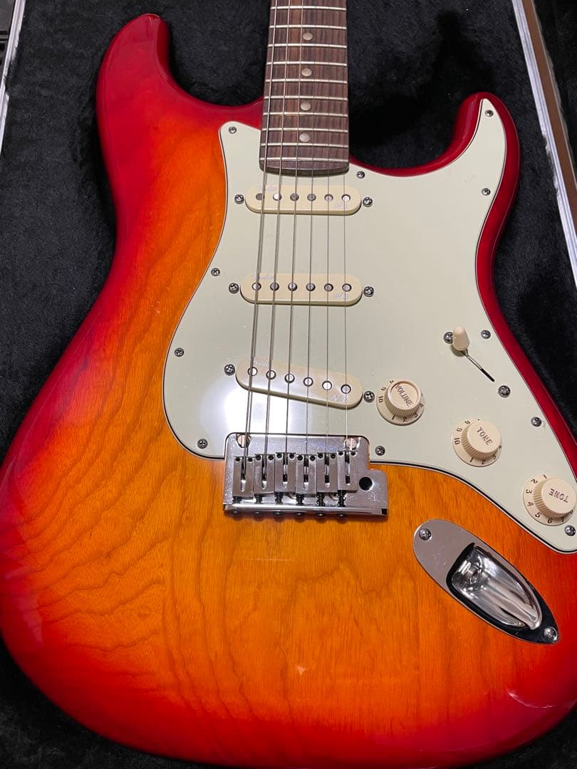 FENDER USA アメリカンデラックスストラトキャスター