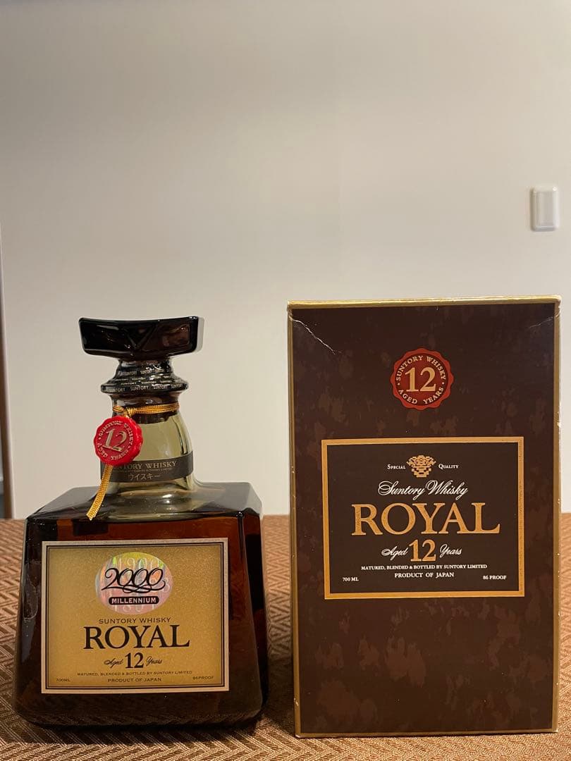 サントリー ロイヤル 12年 ミレニアム2000 700ml 箱あり