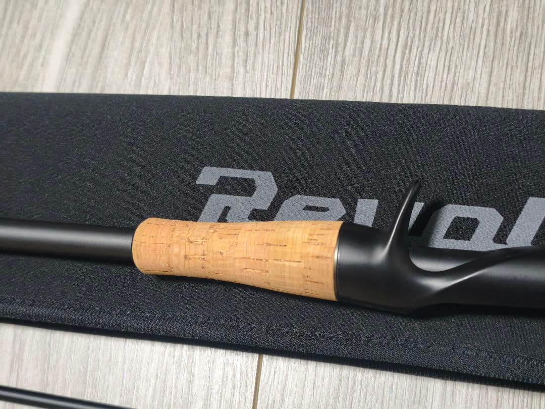 リボルテージ C67MH+/2 美品 ジャッカル ベイトロッド 2ピース バス