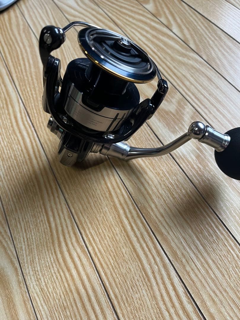 極美品　ダイワセルテート5000XH