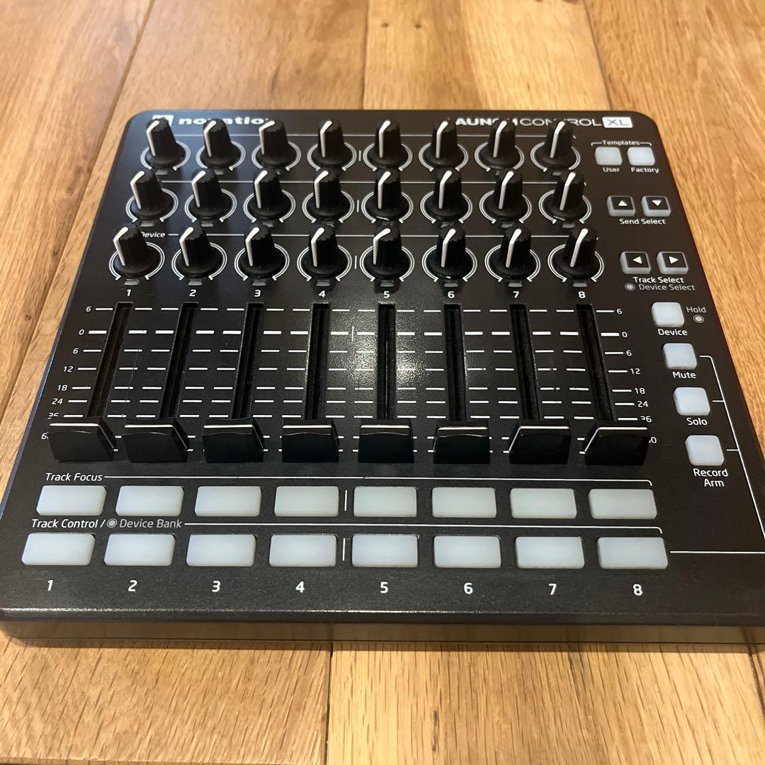 NOVATION MIDIコントローラーLaunchControl XL MK2