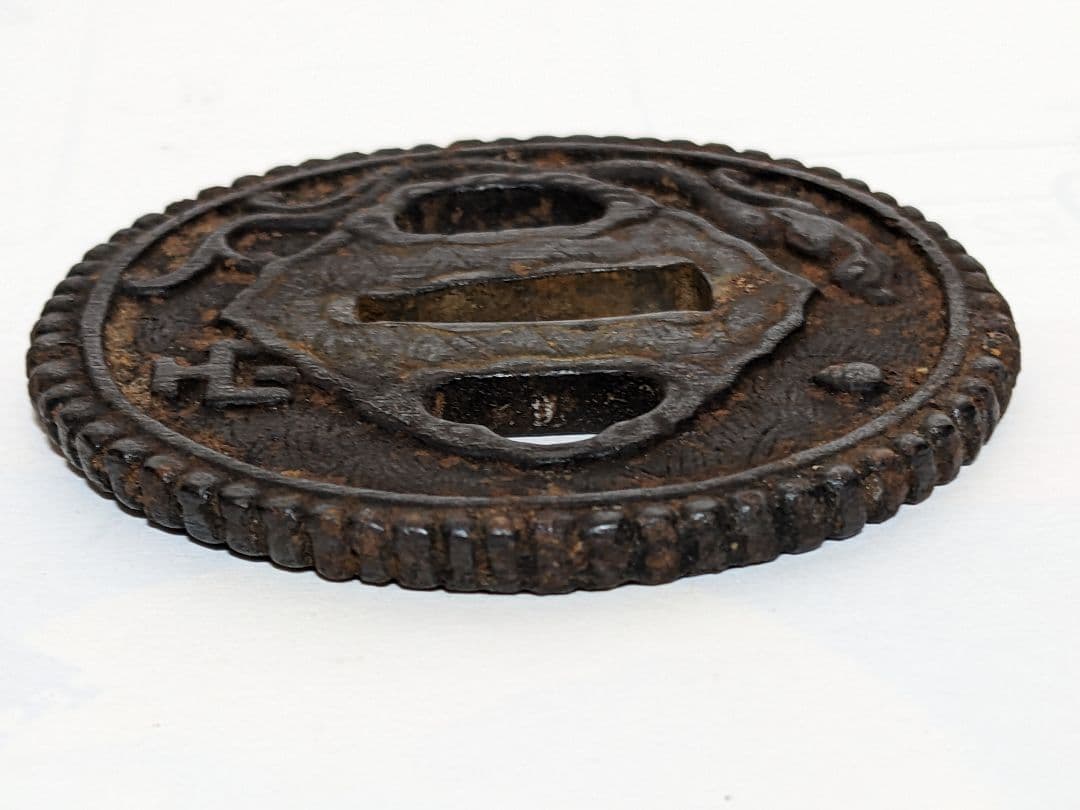 ♦武具 刀剣用 龍文様 透かし鍔 江戸時代 初期〜中期頃 飾り 古美術品 骨董品