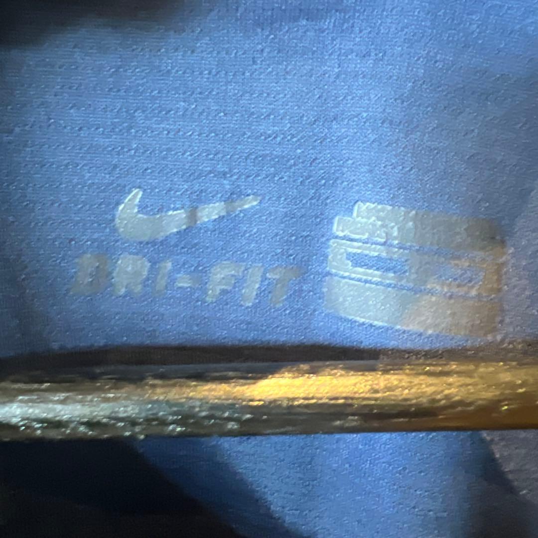 人気　希少Nike Manchester United チェック　Tシャツ