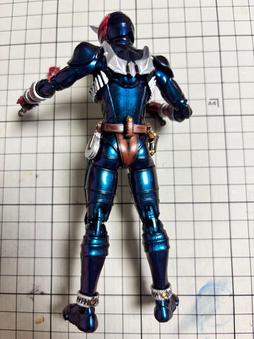【リペイント品】フィギュアーツ真骨彫製法　仮面ライダー響鬼　マジョーラ塗装