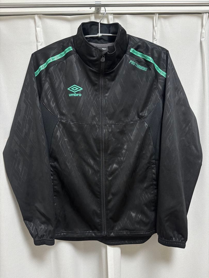 umblo アンブロ　PRO TRAINING 上下セットアップ　Lサイズ　美品