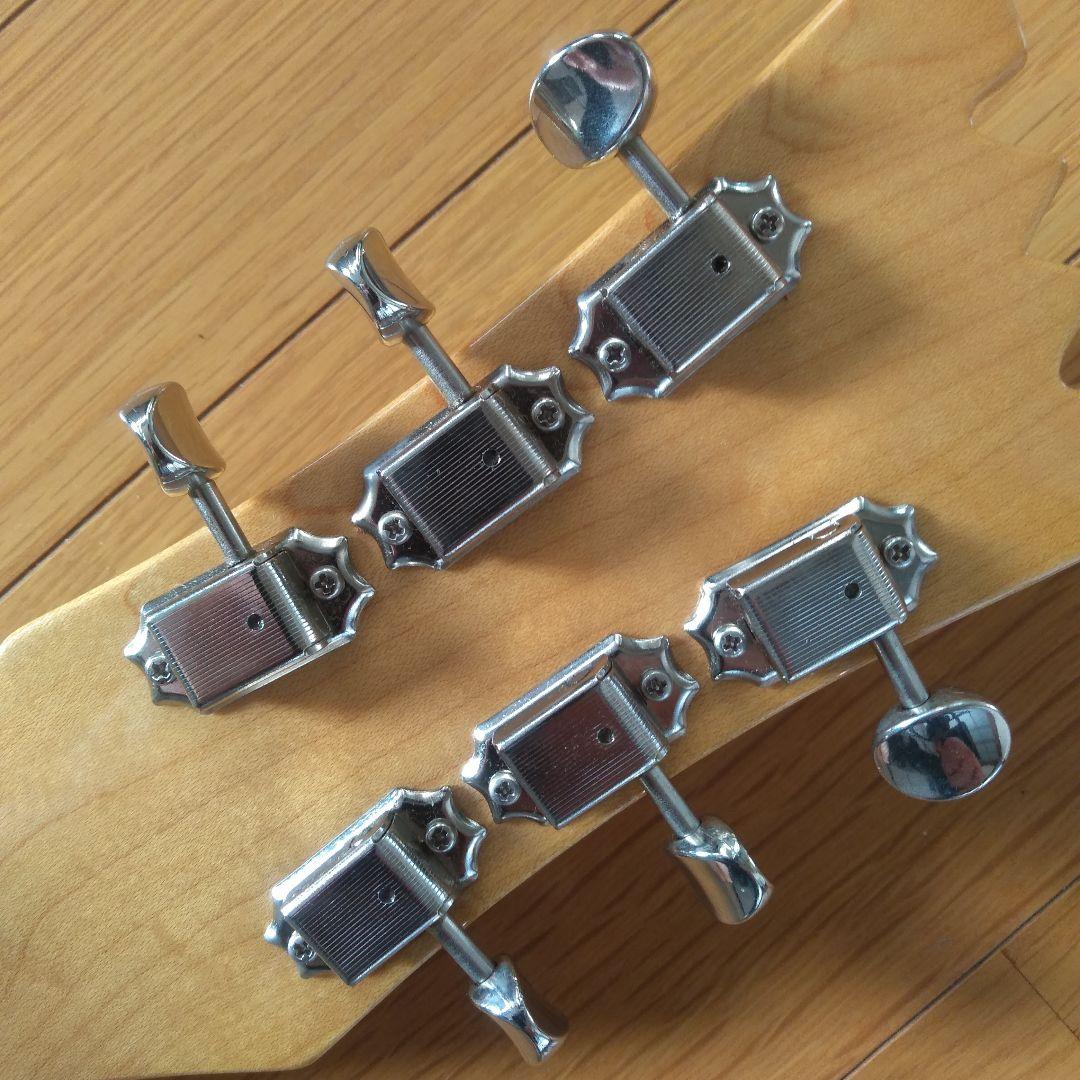 1965年エレキの若大将で登場したWhite Mosrite モズライト