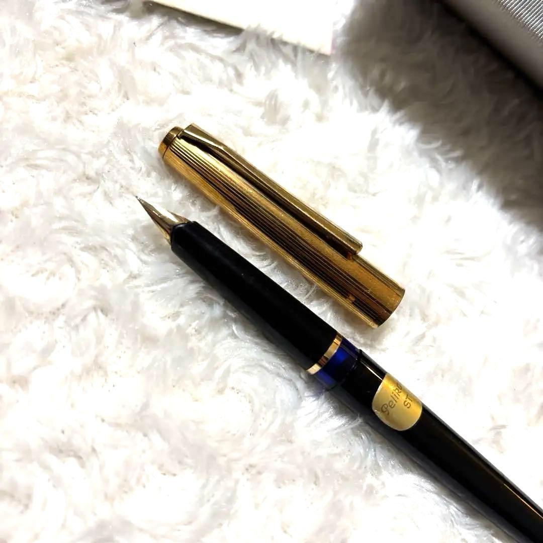 ペリカンヴィンテージ万年筆　PELIKAN30 ケース付きレアステノグラフ　ST