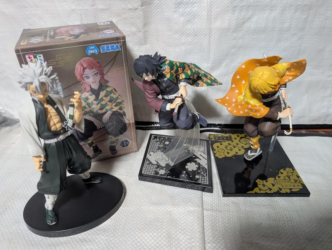 鬼滅の刃 一番くじ 冨岡義勇 フィギュア　我妻善逸　 不死川実弥　幼少期の錆兎