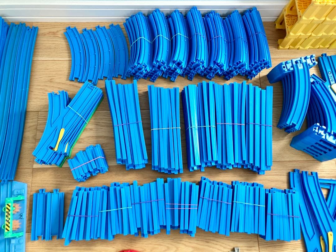 ☆トミカ☆ ▼プラレール　333個　橋脚 踏切 レール 曲線 登坂 大量 大容量