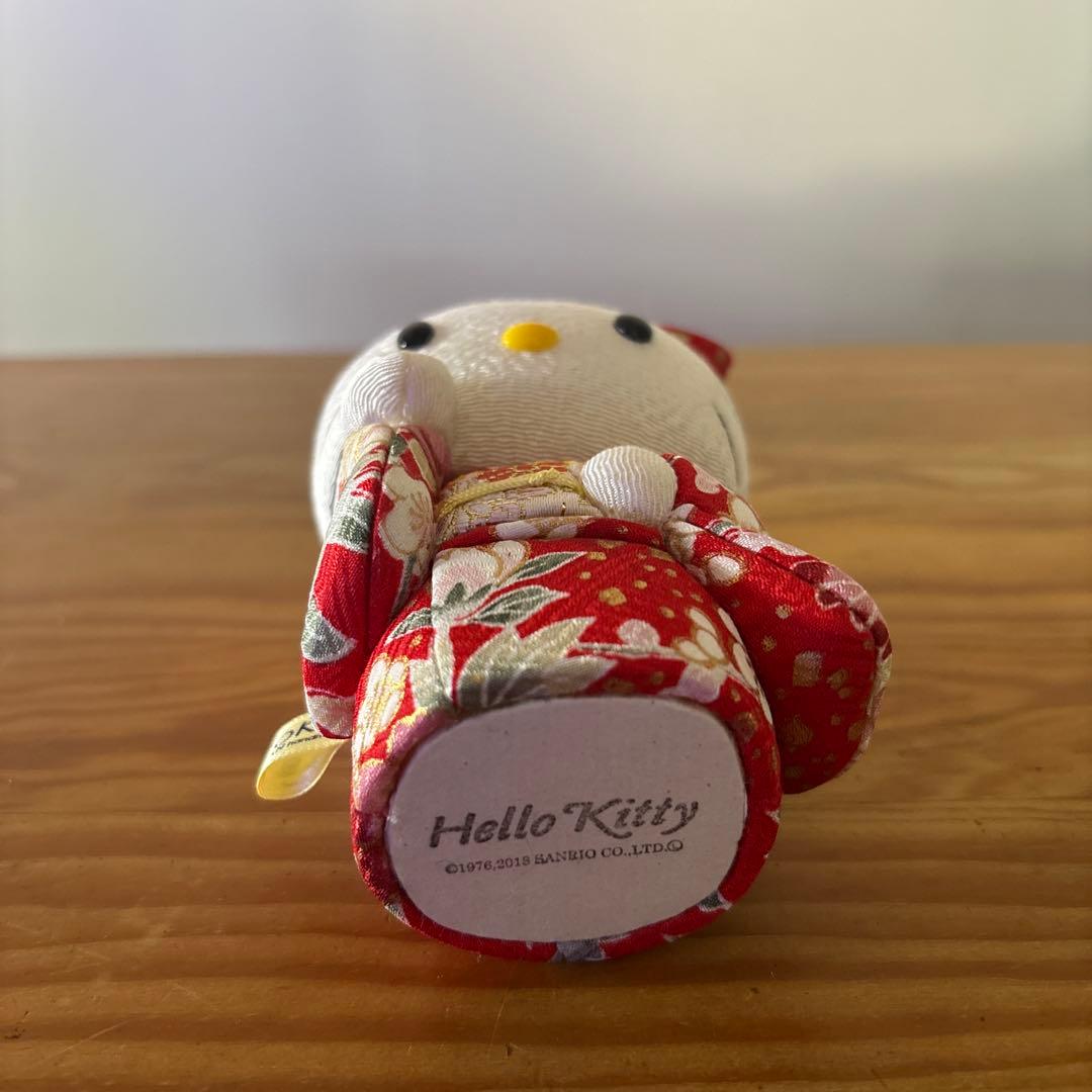 招きハローキティ 着物 縁起物