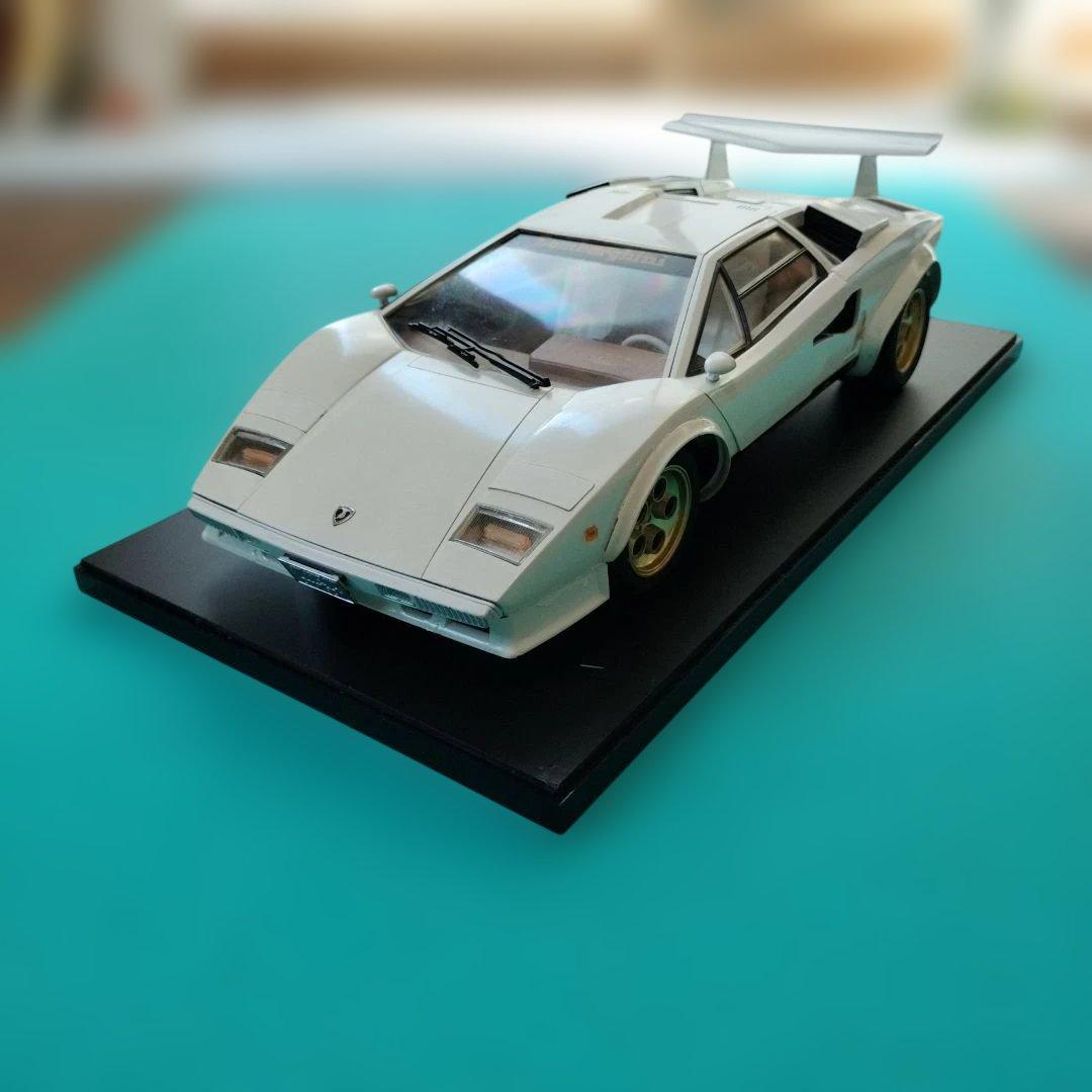 ランボルギーニ カウンタック LP500s 1/12 プラモデル 完成品