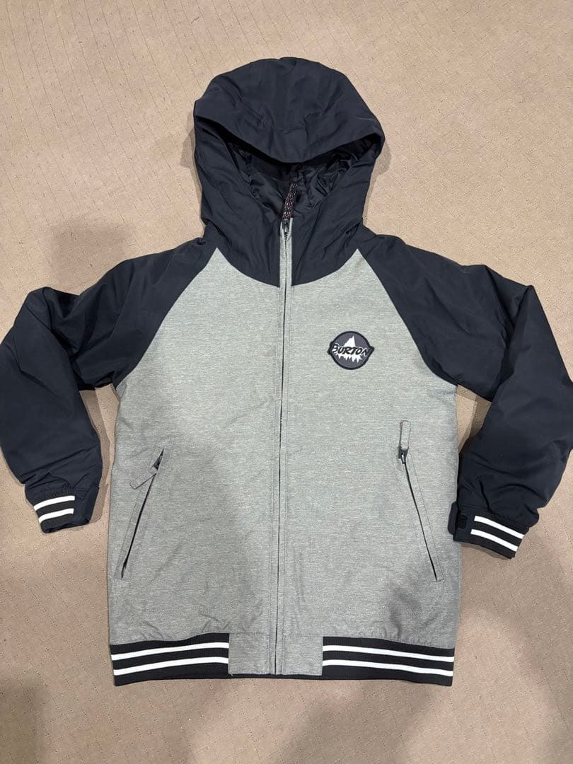 子ども用スノーボードウェア2点セット（ジャケット・パンツ）