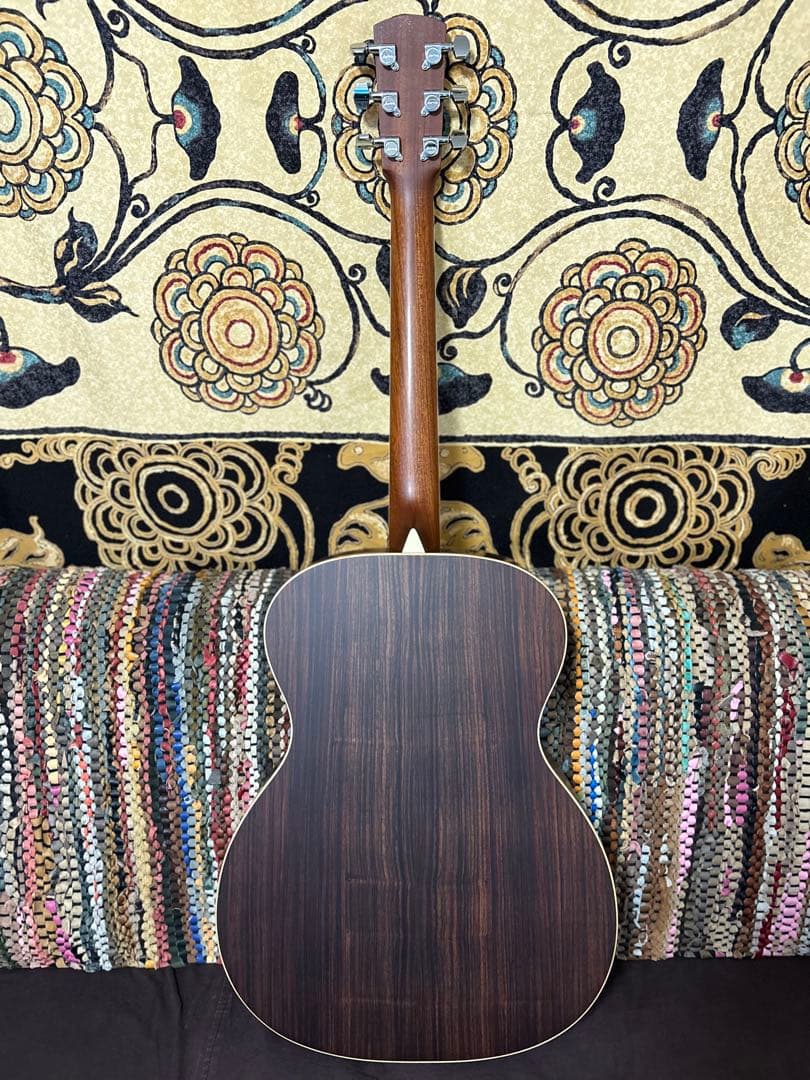 ギター Larrivee OM03R