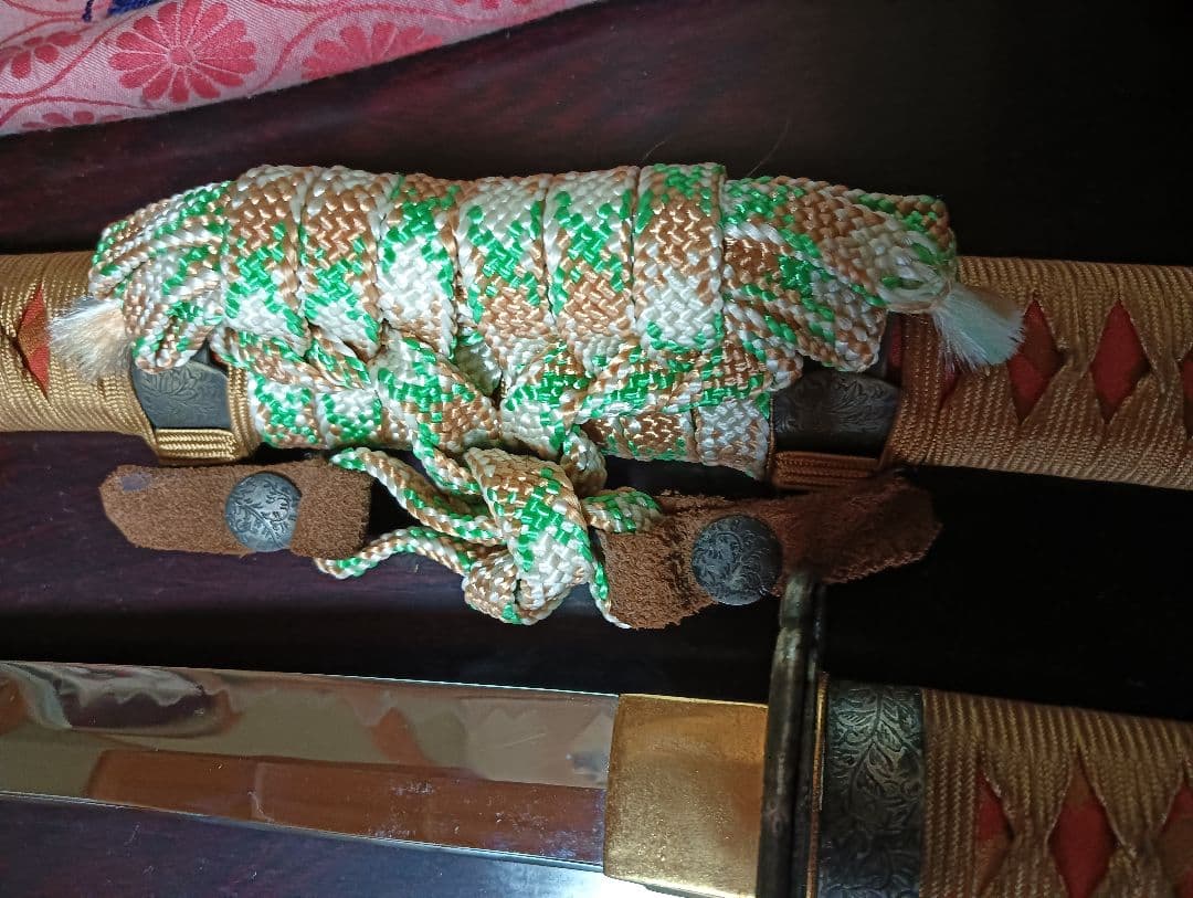 高級模擬家紋入伝統的な鞘付き古いレトロアンティーク袋付ヴィンテージ飾り置物