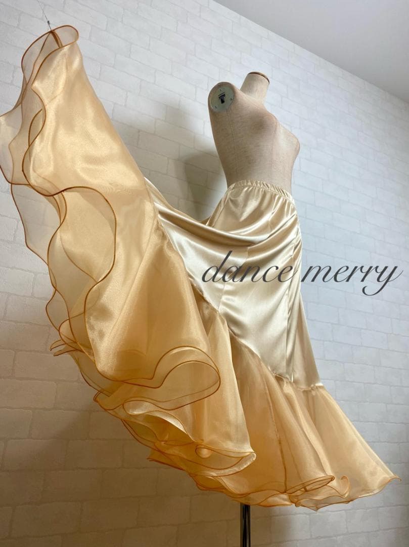 ＊新品　社交ダンス　パニエ　ベージュ　ペチコート　スカート　1283　ゴールド