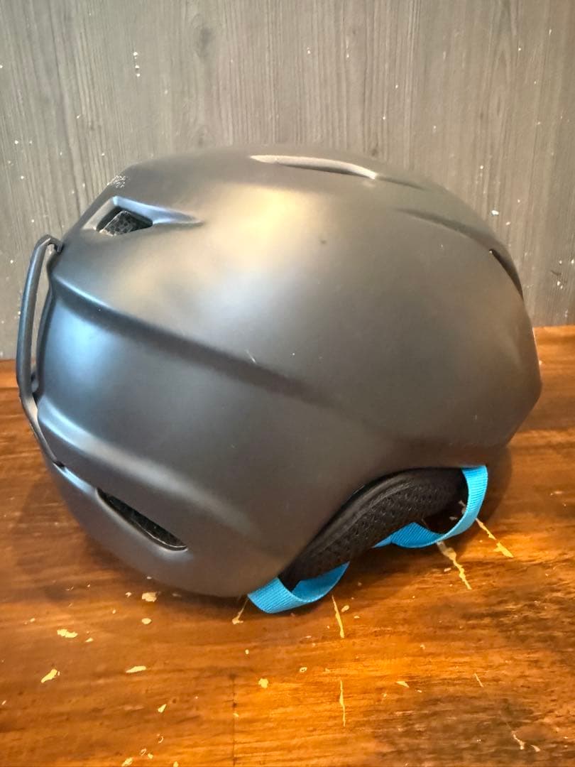 GIRO★LAUNCH★ジュニアヘルメット　スキー用子供用　スノボ子供用