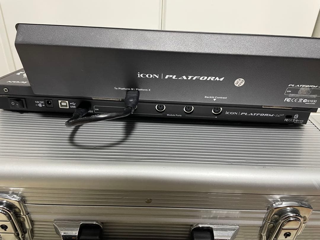 iCON PLATFORM M+ 、D2（フィジカルコントローラー）