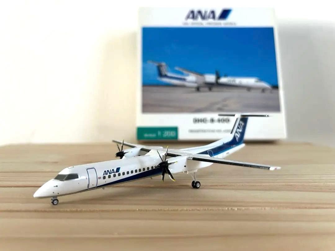 値下げ！ ANA DHC-8-400 （1/200）