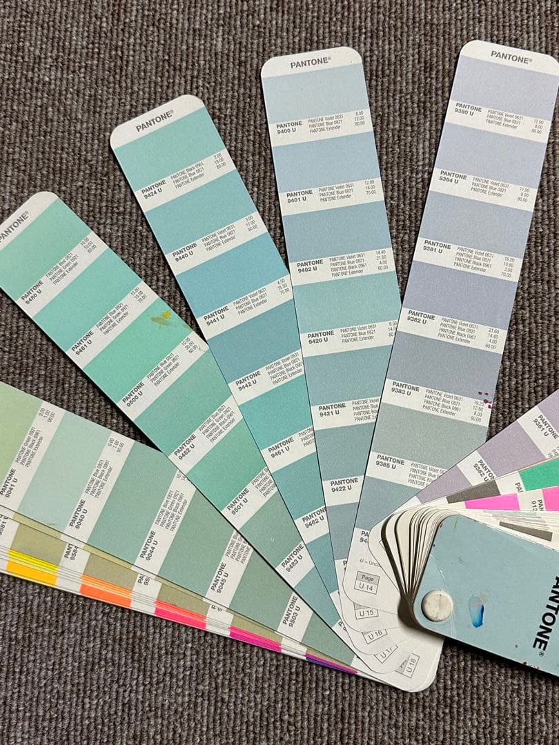 PANTONE色見本PASTELS&NEONS Coated&Uncoated