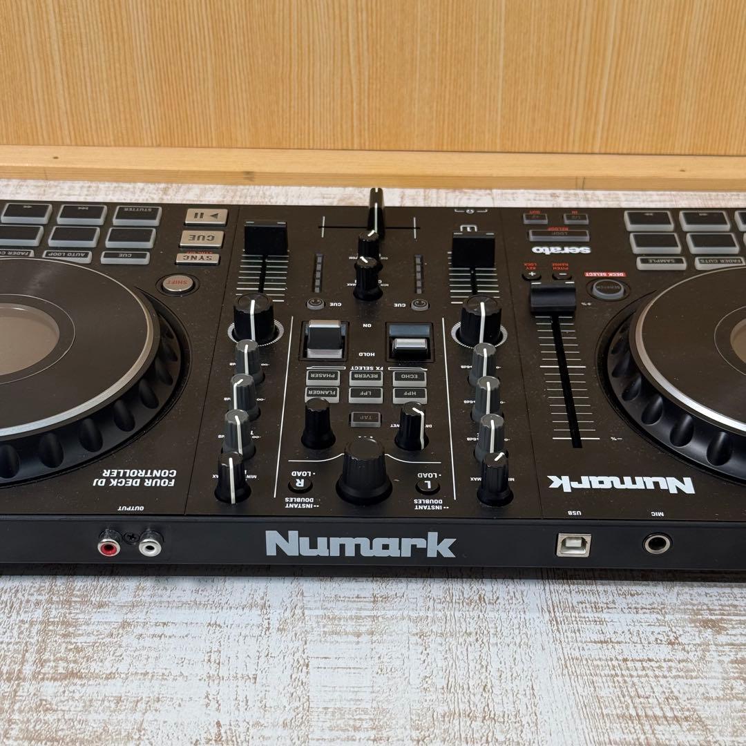Numark Mixtrack Platinum FX ニュマーク