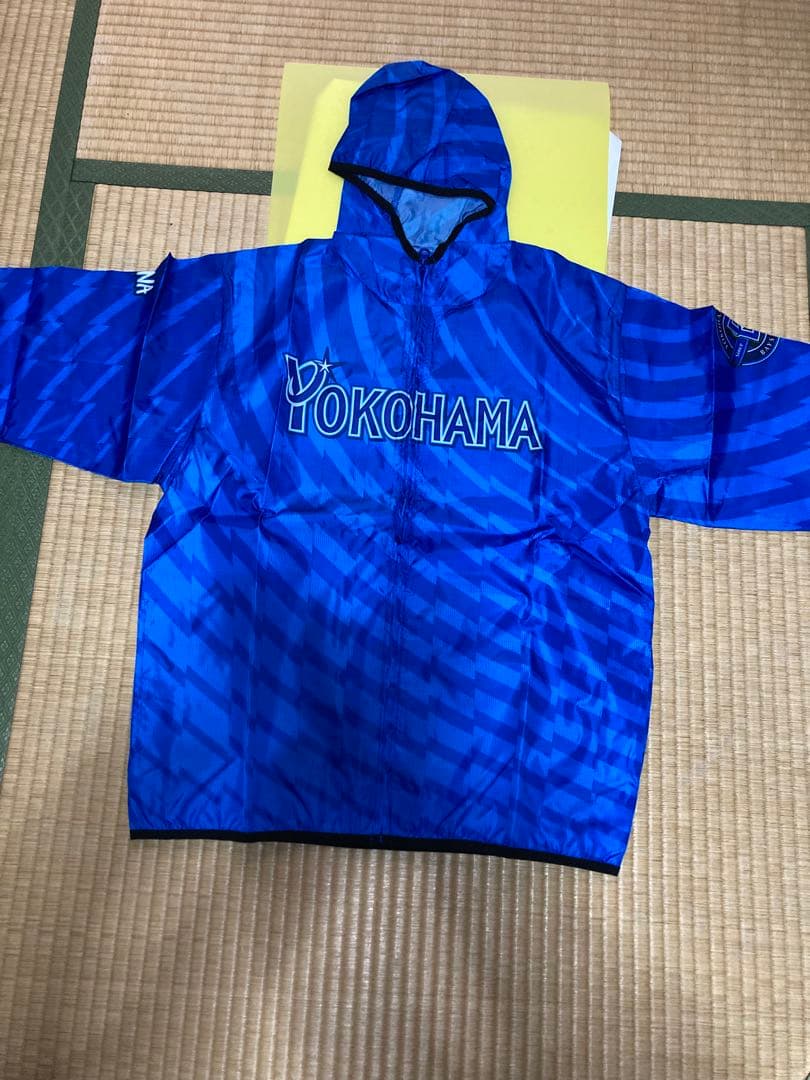 横浜Denaベイスターズ　ウインドブレーカービジター　サイズ　Ｍ　新品未使用