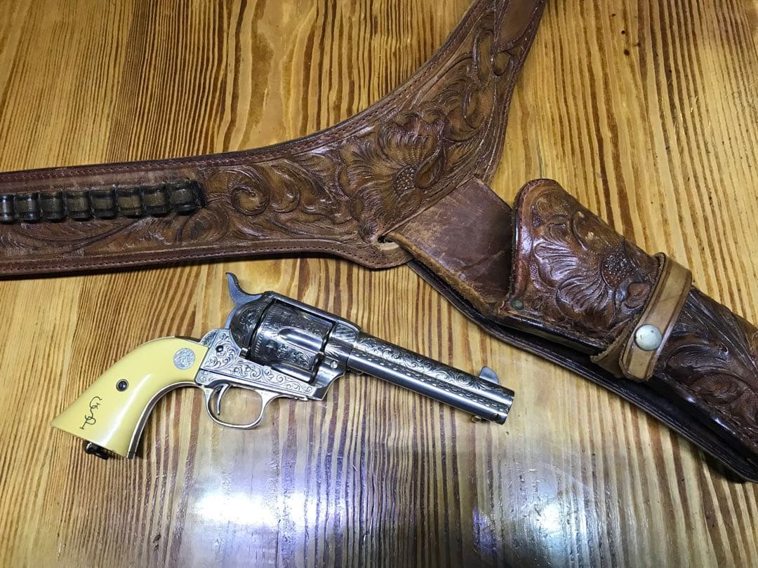 パットン将軍　コルト　ガンベルト付き！