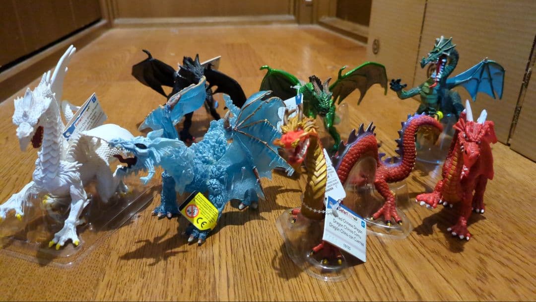 Schleich　ドラゴンフィギュア 8体セット