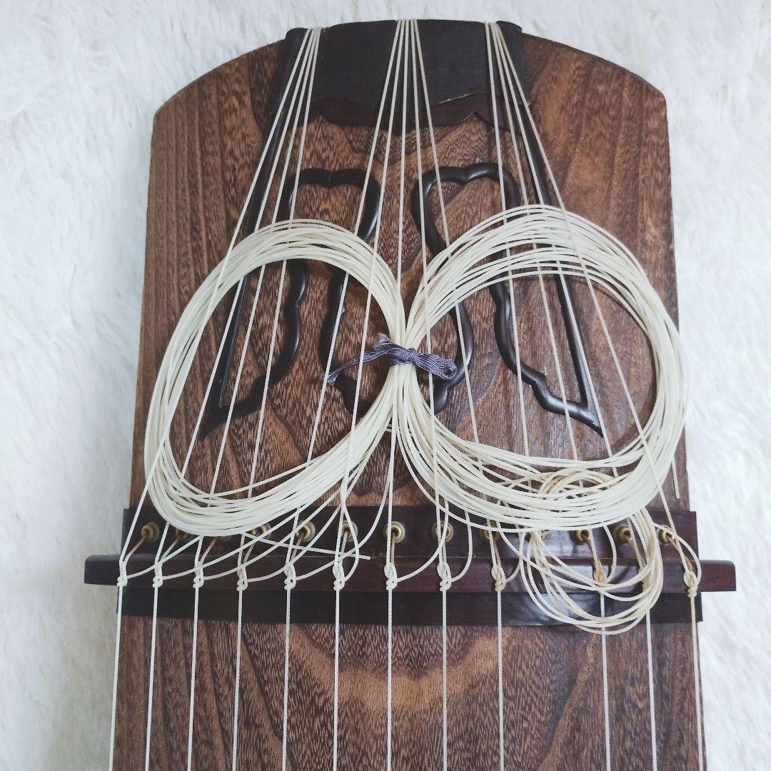 特選 高級琴 箏 13弦 くり甲 綾杉彫り 玉縁包み柏葉