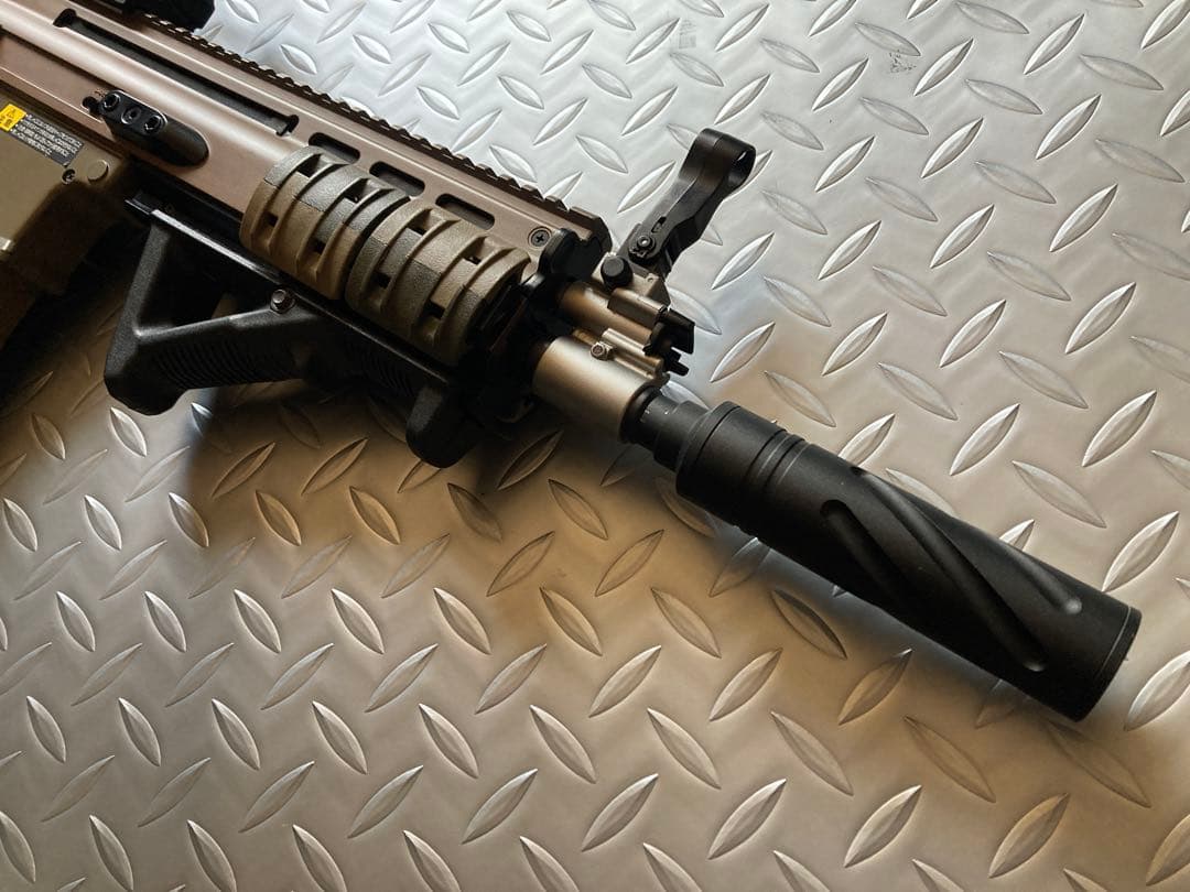 H*r様 電動ガンボーイズ SCAR-L CQC タンカラー カスタム品 動作O