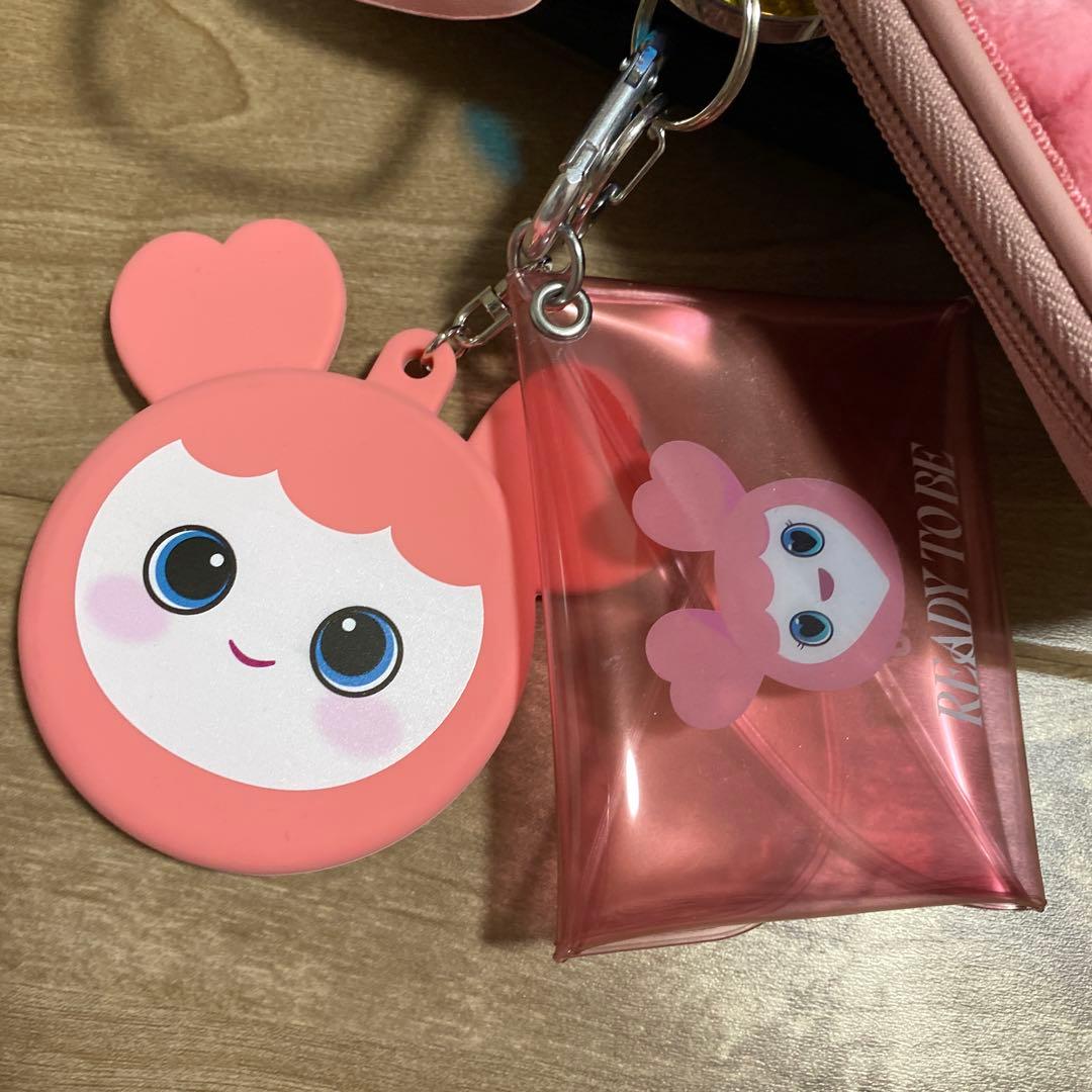 TWICE モモ　痛バッグ