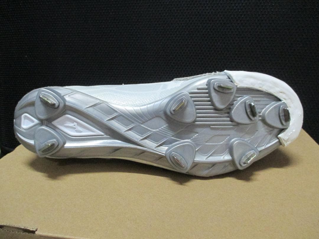 送料無料◆ミズノ◆スパイク◆樹脂底◆25.5㎝◆ホワイト◆左Ｐ革加工付◆