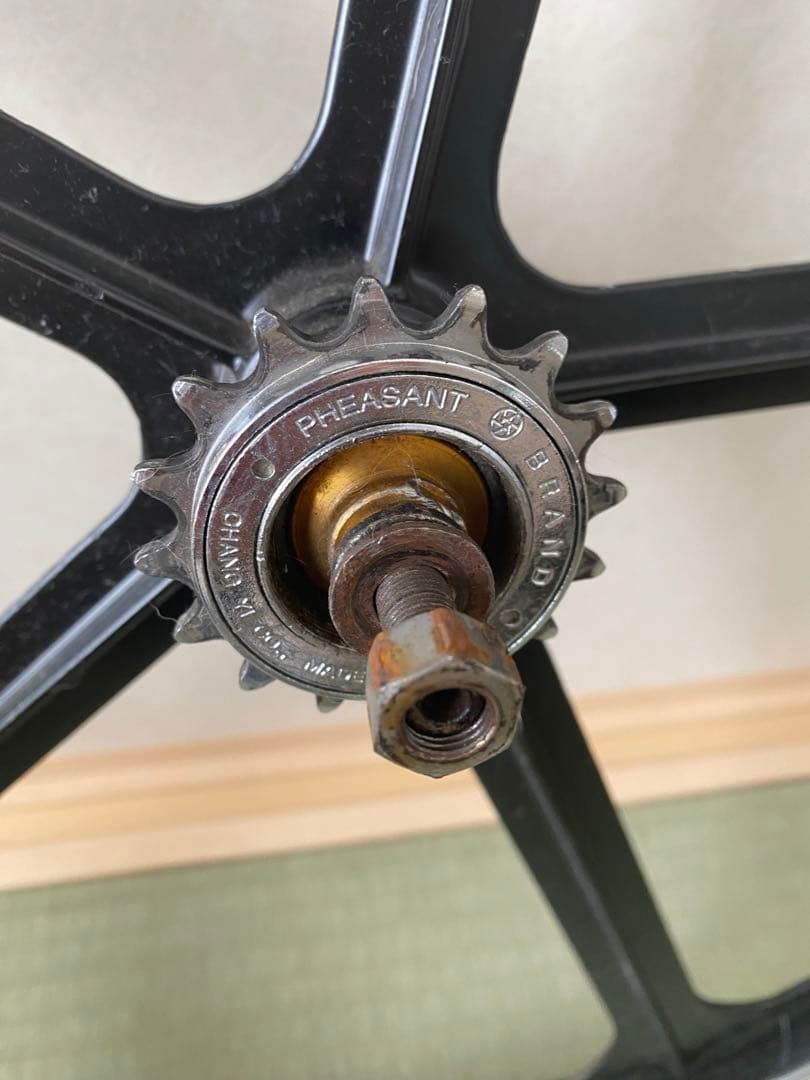 700c バトンホイール リア マグネシウム