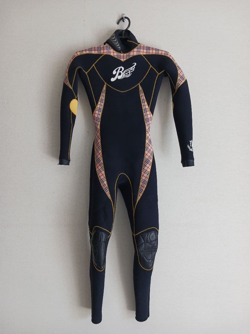 値下げしました。BEウェットスーツ