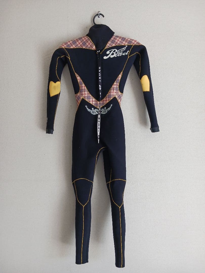 値下げしました。BEウェットスーツ