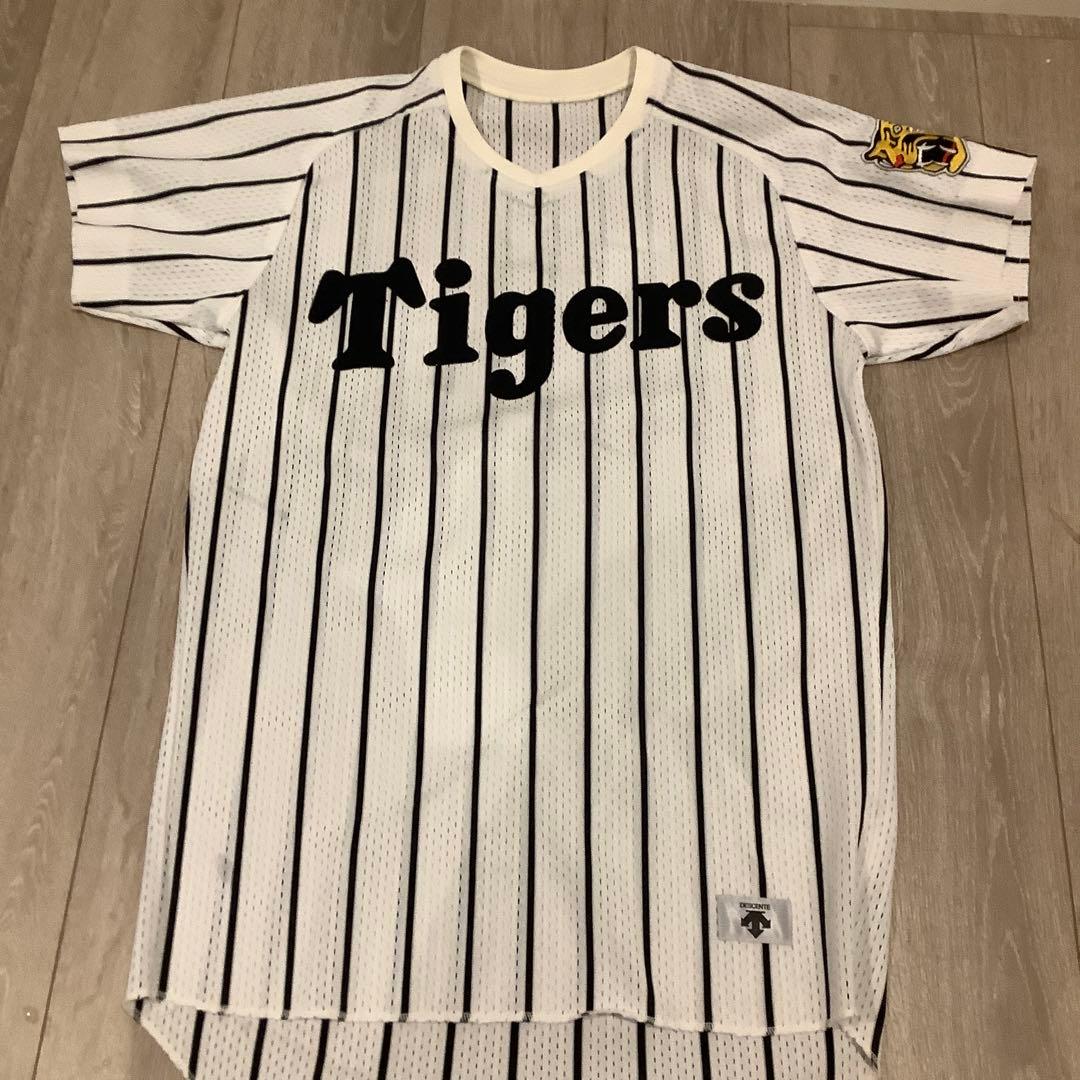 阪神タイガース　ユニフォーム　デサント　Lサイズ