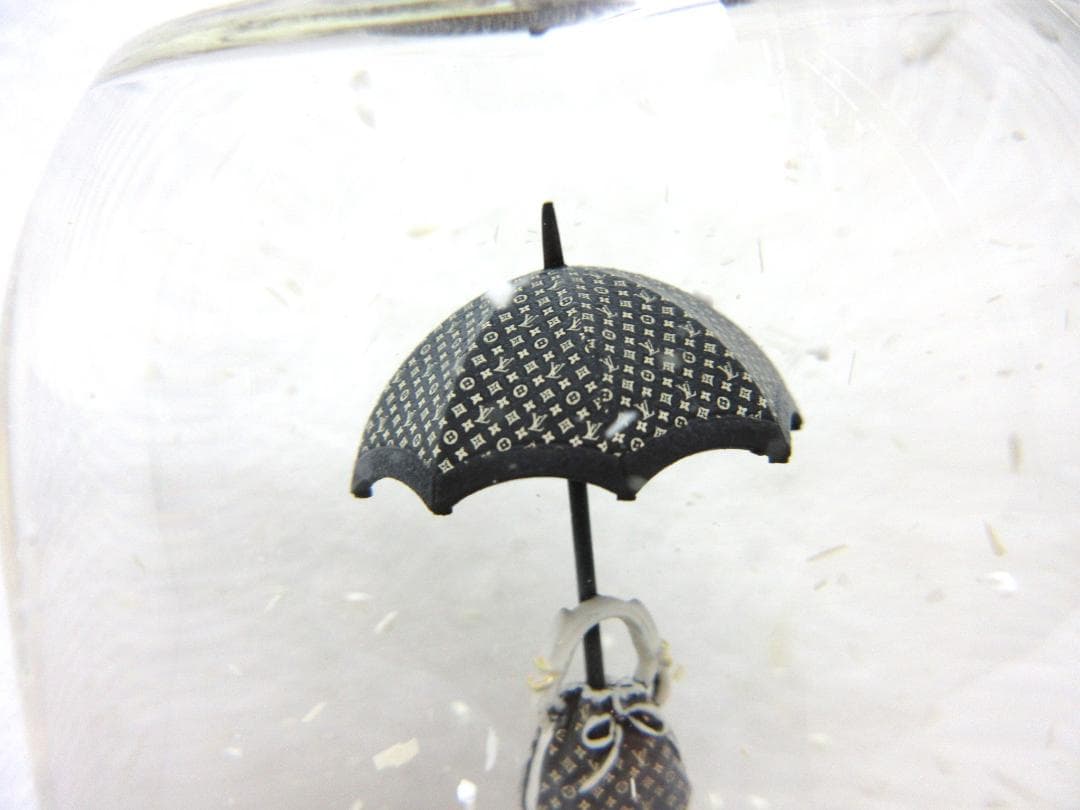 ヴィトン シャンゼリゼ本店記念 トランクタワー エッフェル塔 スノードーム a