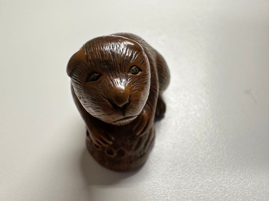 カワウソの根付(netsuke) 正信銘　木製　江戸時代