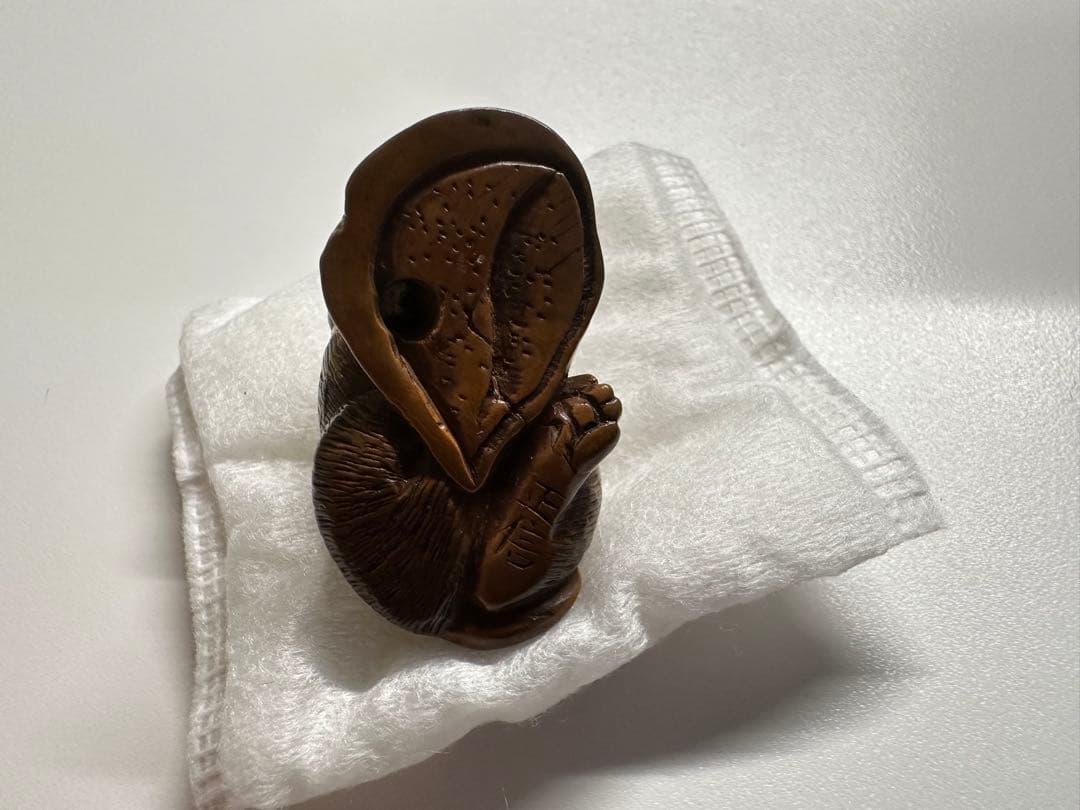 カワウソの根付(netsuke) 正信銘　木製　江戸時代
