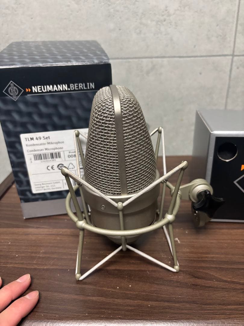 【24時間限定】美品 TLM49 NEUMANN コンデンサーマイク ノイマン