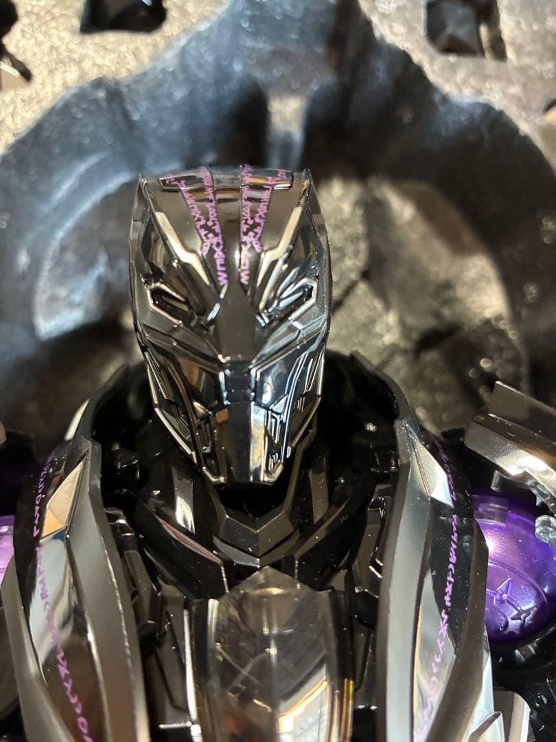 HOT TOYS ブラックパンサー フィギュア　アーティストコレクション