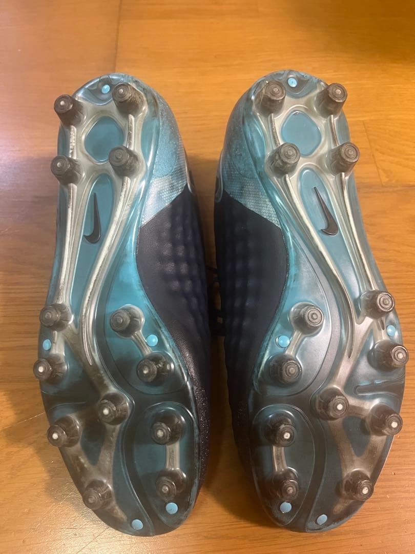 ナイキ マジスタオーパス 2 HG-E 25.5