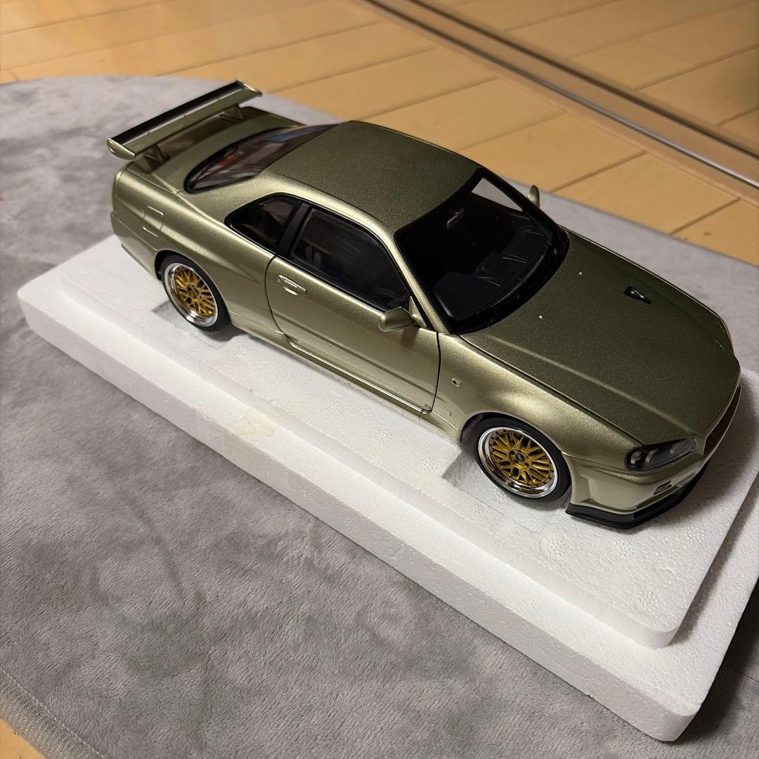 AUTOart 1/18 ニッサン スカイライン GT-R (R34)