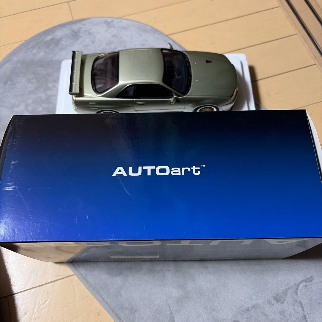 AUTOart 1/18 ニッサン スカイライン GT-R (R34)
