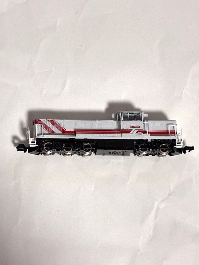 DE10 1000形ディーゼル機関車(1756号機ハイパーサルーン) tomix