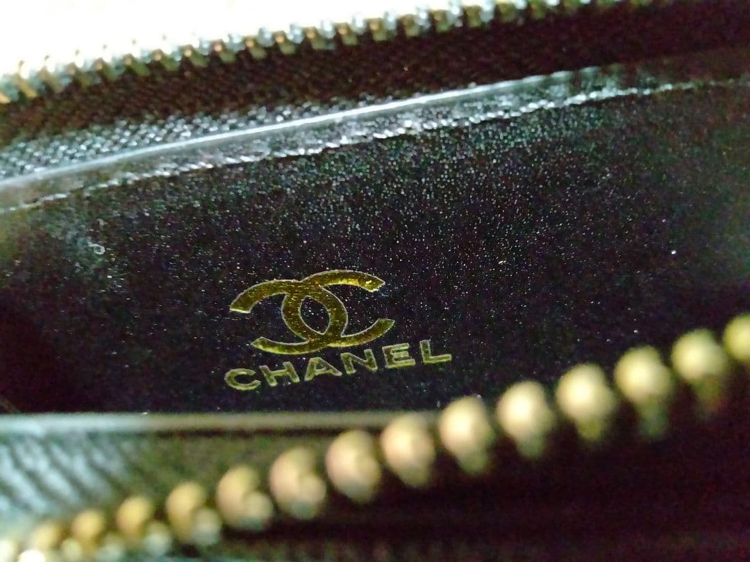 CHANEL ノベルティブラック フラグメントケース
