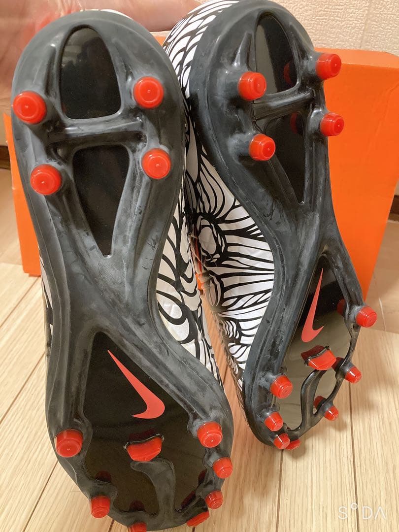 ナイキ　ハイパーヴェノム　スパイク　⑧⑧