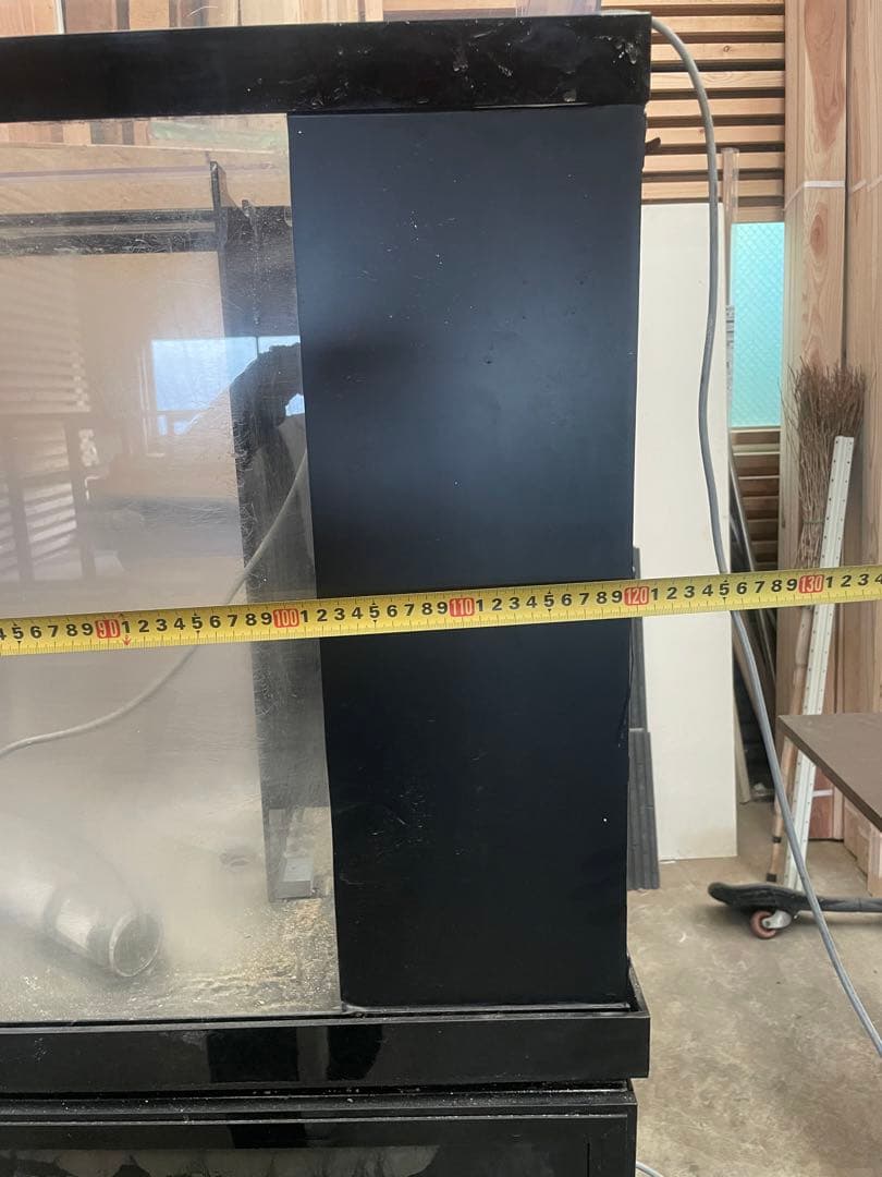 お寿司屋さんにある海水入れ