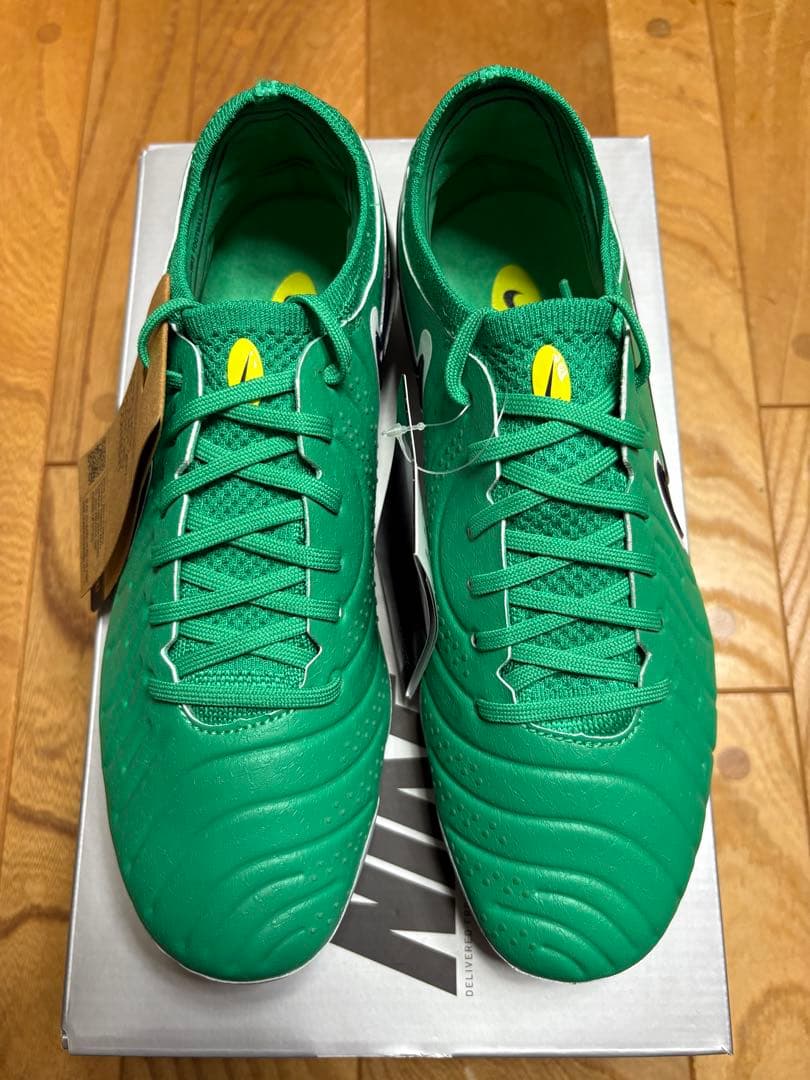 新品　大特価　限定　ナイキ　レジェンド 10 エリート FG LV8 25.5